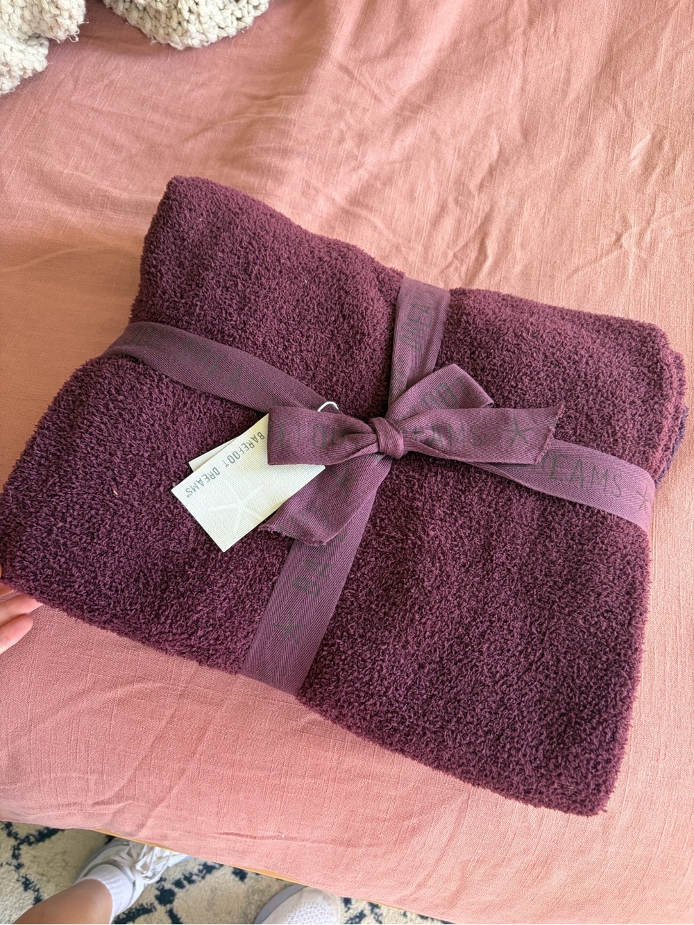 Barefoot Dreams Plum Bath Towel with Branded Ribbon- NWT tricolor